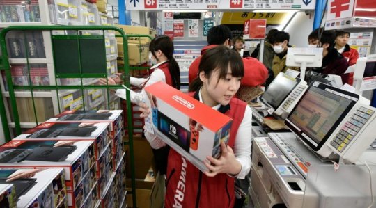 日本市场Switch一机难求 二手机比官方新机定价高千元