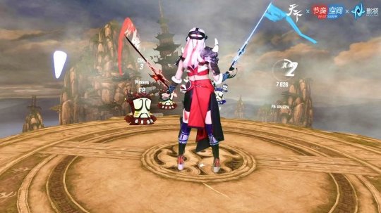 锁妖塔前，光剑挥砍